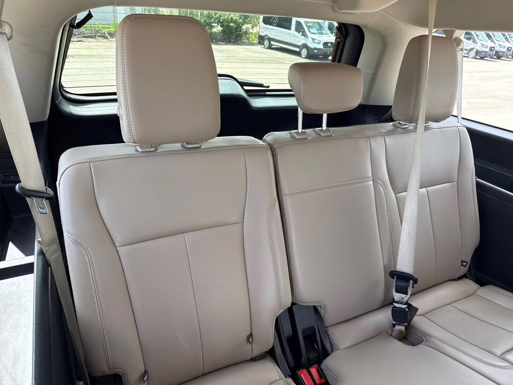 2024 Oxford White Ford Expedition Max XLT 4X4 SUV