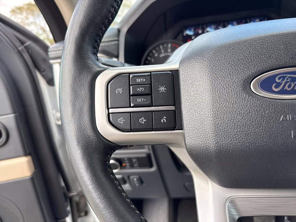 2024 Oxford White Ford Expedition Max XLT 4X4 SUV