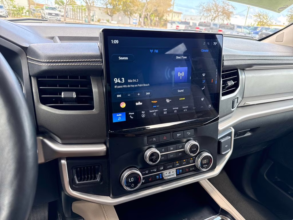 2024 Oxford White Ford Expedition Max XLT 4X4 SUV