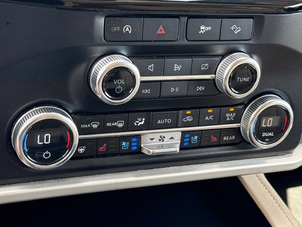 2024 Oxford White Ford Expedition Max XLT 4X4 SUV