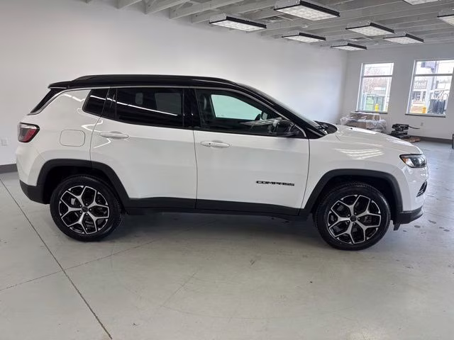 2025 Bright White Clearcoat Jeep Compass Limited 4X4 SUV