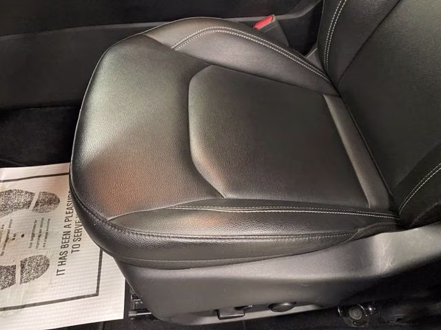 2025 Silver Zynith Metallic Clearcoat Jeep Compass Limited 4X4 SUV