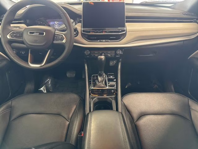 2025 Bright White Clearcoat Jeep Compass Limited 4X4 SUV