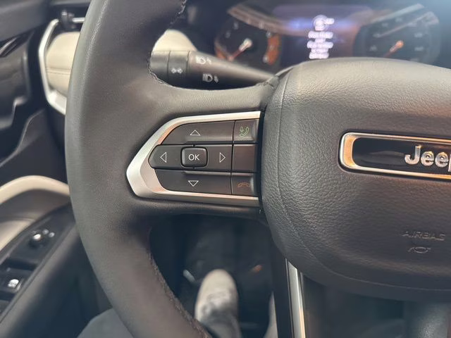 2025 Bright White Clearcoat Jeep Compass Limited 4X4 SUV