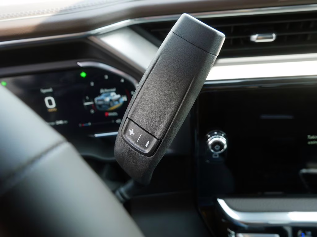 2026 Glacier White Tricoat GMC Sierra 3500HD Denali 4X4 Truck