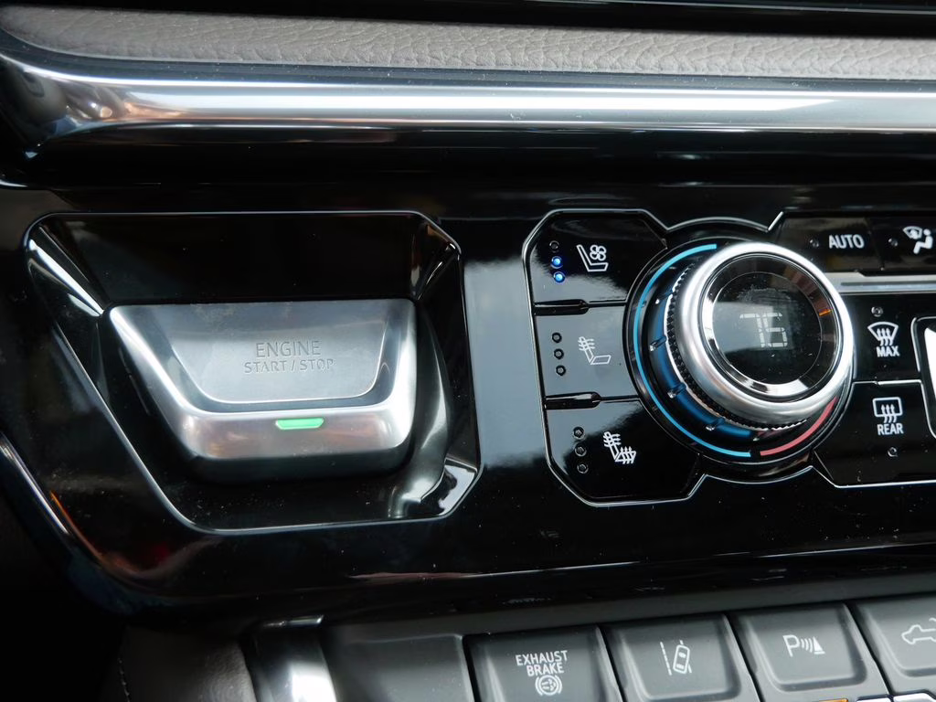 2026 Glacier White Tricoat GMC Sierra 3500HD Denali 4X4 Truck