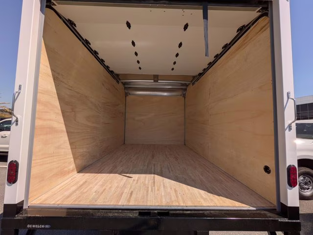 2026 Oxford White Ford Super Duty F-350 DRW XL 4X4 Truck