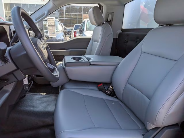 2026 Oxford White Ford Super Duty F-350 DRW XL 4X4 Truck