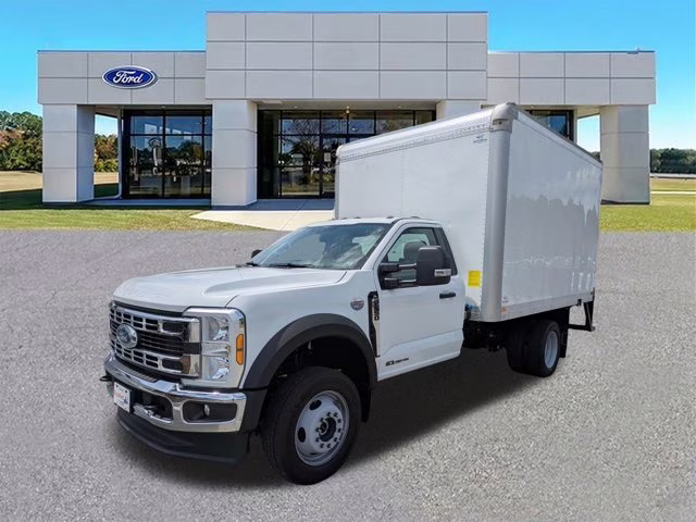 2026 Oxford White Ford Super Duty F-550 DRW XL 4X4 Truck