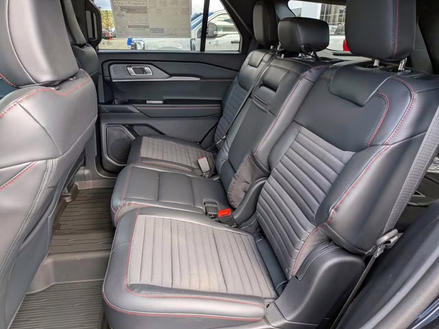 2026 Black Ford Explorer ST-Line RWD SUV