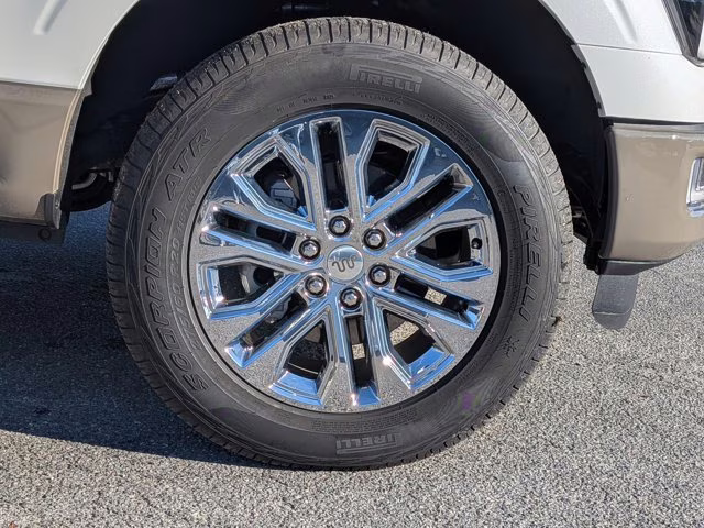 2025 Star White Metallic Tc Ford F-150 King Ranch 4X4 Truck