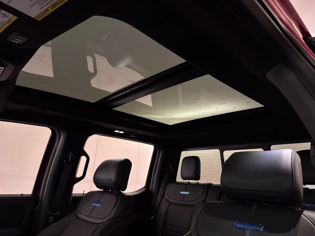 2026 Ruby Red Metallic Tinted Clearcoat Ford Super Duty F-250 SRW Platinum 4X4 Truck