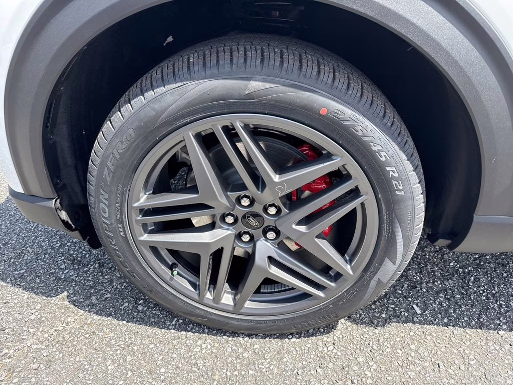 2026 White Ford Explorer ST RWD SUV