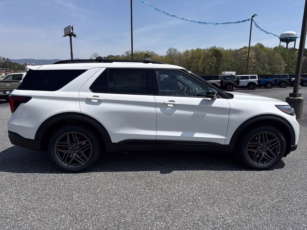 2026 White Ford Explorer ST RWD SUV
