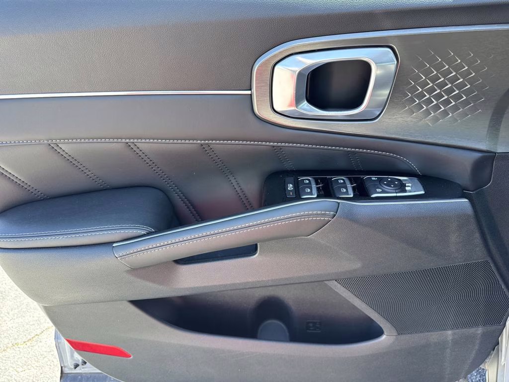 2022 Wolf Gray Kia Sorento SX FWD SUV