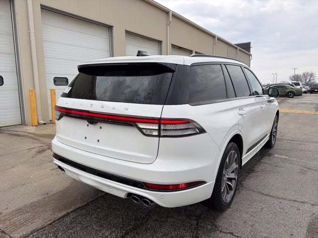2026 Pristine White Metallic Tri-Coat Lincoln Aviator Premiere AWD SUV
