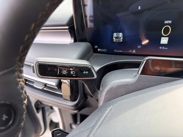 2026 Pristine White Metallic Tri-Coat Lincoln Aviator Premiere AWD SUV