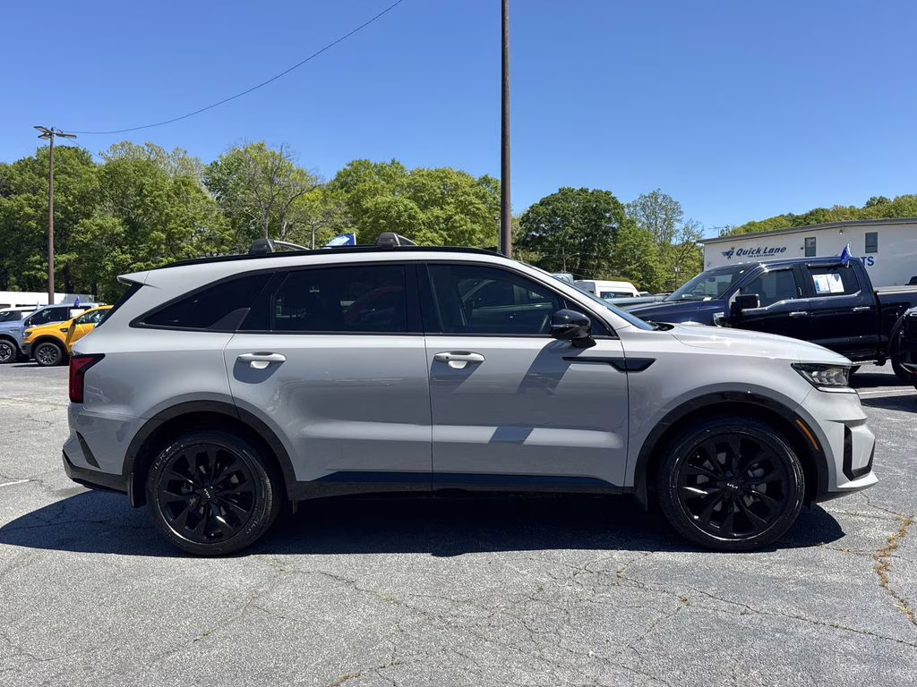 2022 Wolf Gray Kia Sorento SX FWD SUV