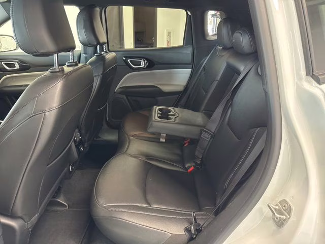 2025 Bright White Clearcoat Jeep Compass Limited 4X4 SUV