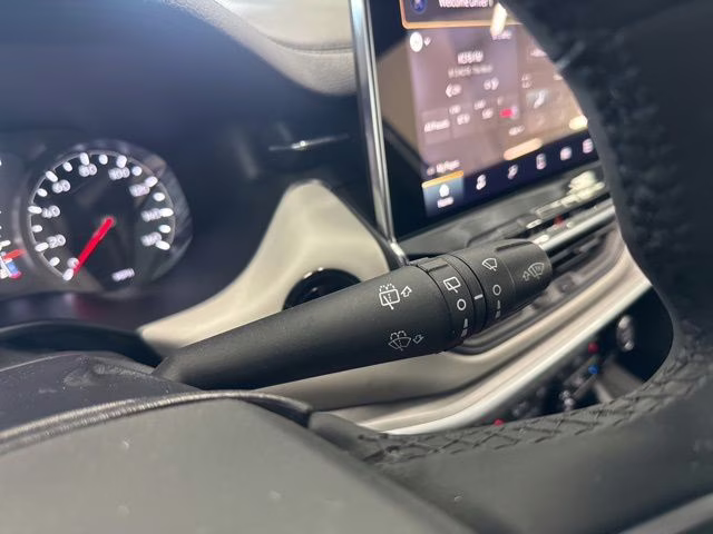 2025 Bright White Clearcoat Jeep Compass Limited 4X4 SUV