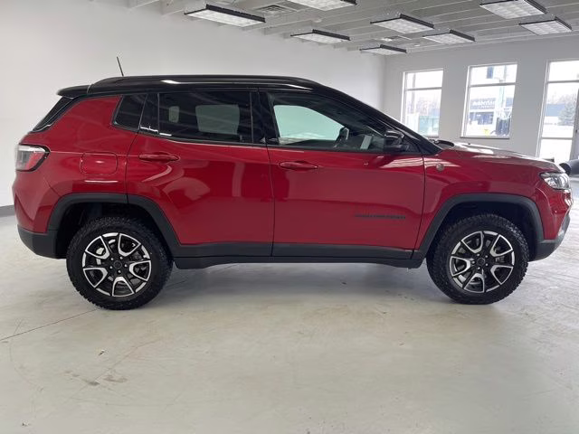 2025 Red Hot Pearlcoat Jeep Compass Trailhawk 4X4 SUV