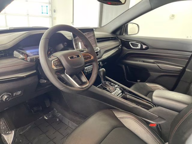 2025 Red Hot Pearlcoat Jeep Compass Trailhawk 4X4 SUV