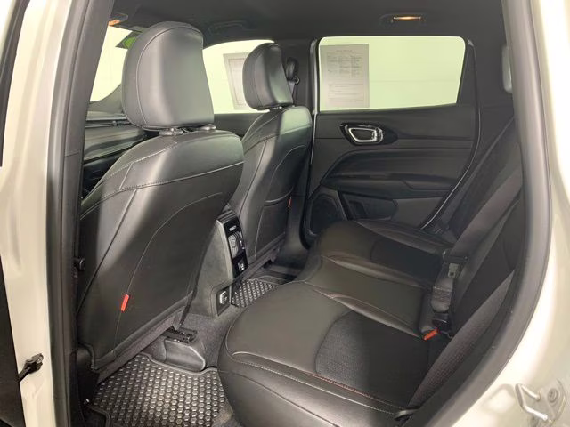 2025 Bright White Clearcoat Jeep Compass Trailhawk 4X4 SUV