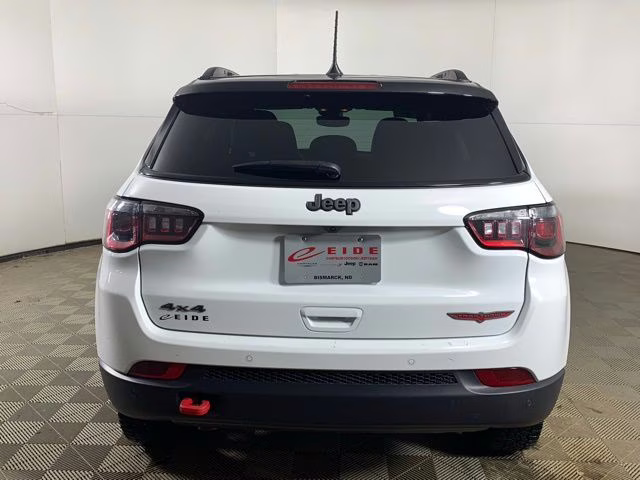 2025 Bright White Clearcoat Jeep Compass Trailhawk 4X4 SUV