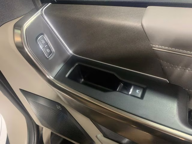 2025 Agate Black Metallic Ford Super Duty F-450 DRW Platinum 4X4 Truck