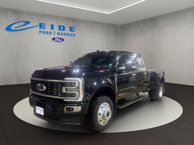 2025 Agate Black Metallic Ford Super Duty F-450 DRW Platinum 4X4 Truck