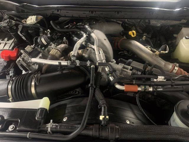 2025 Agate Black Metallic Ford Super Duty F-450 DRW Platinum 4X4 Truck