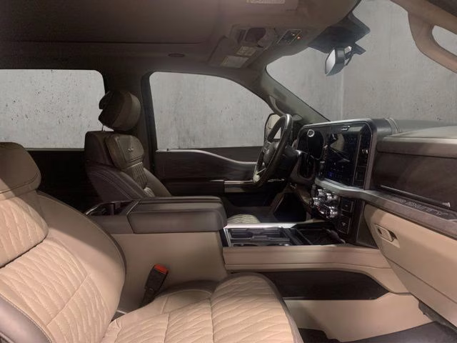 2025 Agate Black Metallic Ford Super Duty F-450 DRW Platinum 4X4 Truck