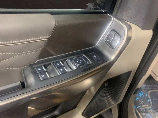 2025 Agate Black Metallic Ford Super Duty F-450 DRW Platinum 4X4 Truck