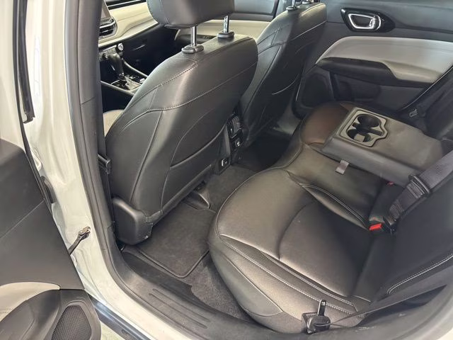 2025 Bright White Clearcoat Jeep Compass Limited 4X4 SUV