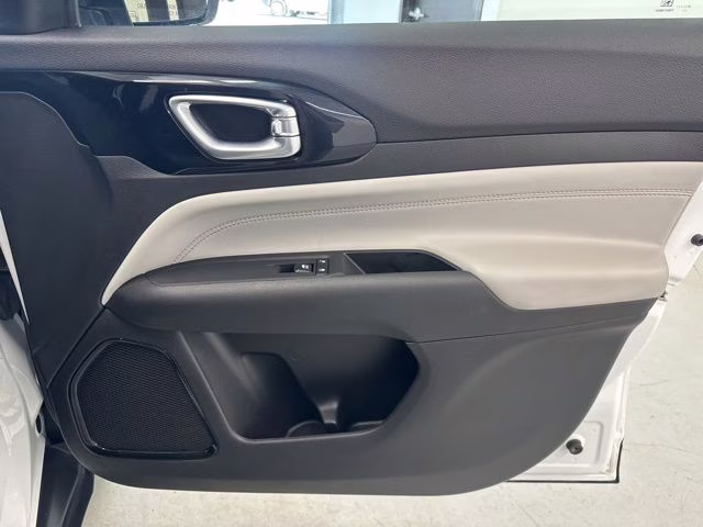 2025 Bright White Clearcoat Jeep Compass Limited 4X4 SUV