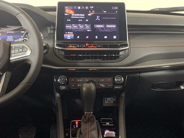 2025 Bright White Clearcoat Jeep Compass Trailhawk 4X4 SUV