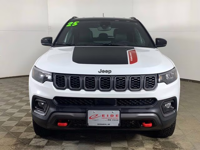 2025 Bright White Clearcoat Jeep Compass Trailhawk 4X4 SUV