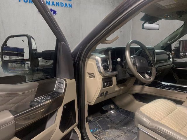 2025 Agate Black Metallic Ford Super Duty F-450 DRW Platinum 4X4 Truck