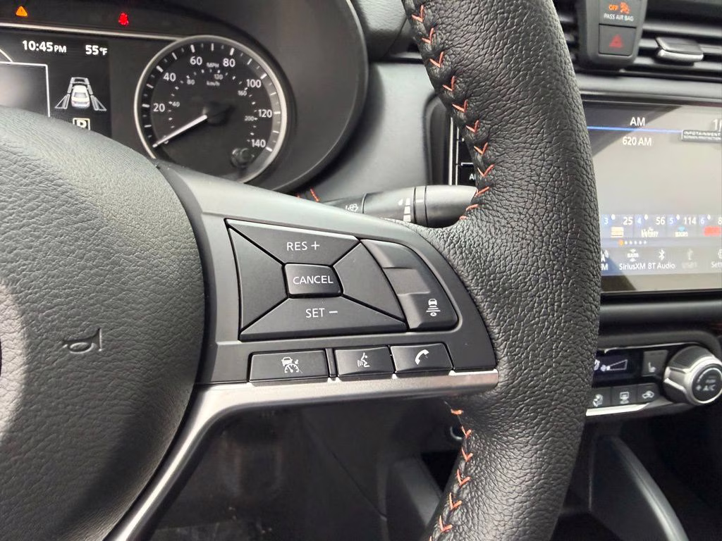 2025 Super Black Metallic Nissan Versa 1.6 SR FWD Sedan