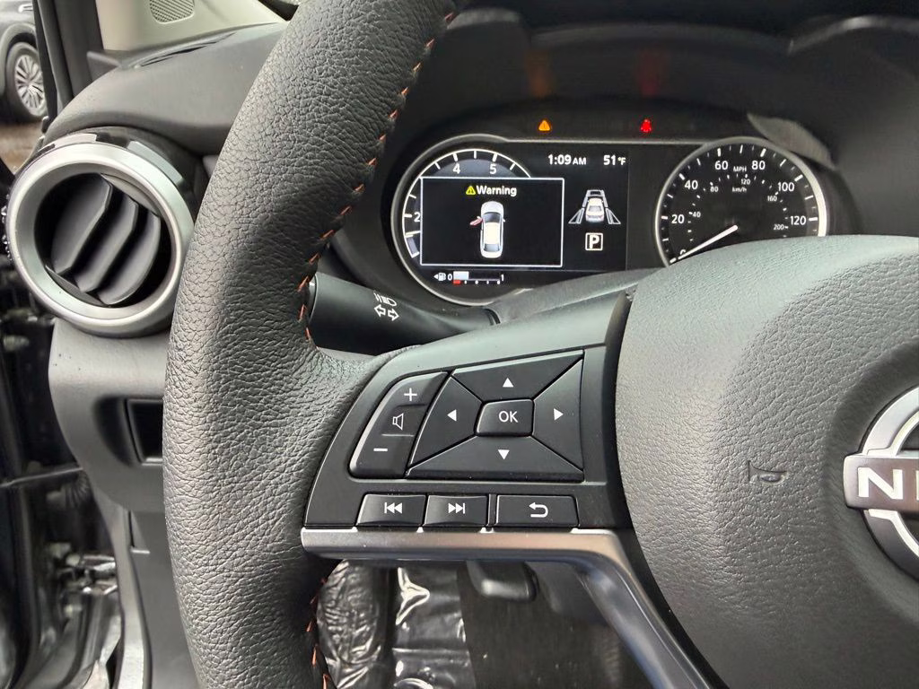 2025 Gun Metallic Nissan Versa 1.6 SR FWD Sedan