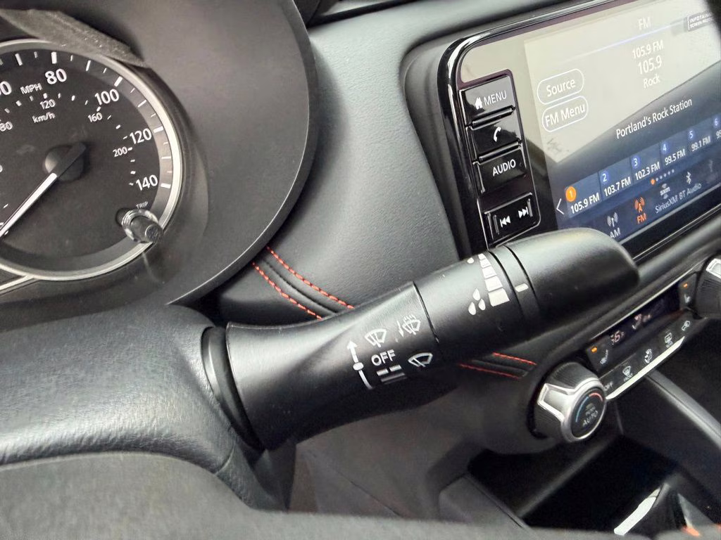 2025 Gun Metallic Nissan Versa 1.6 SR FWD Sedan