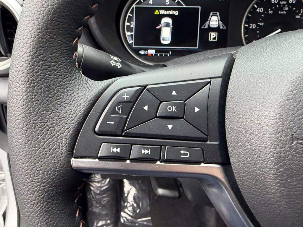 2025 Brilliant Silver Metallic Nissan Versa 1.6 SR FWD Sedan