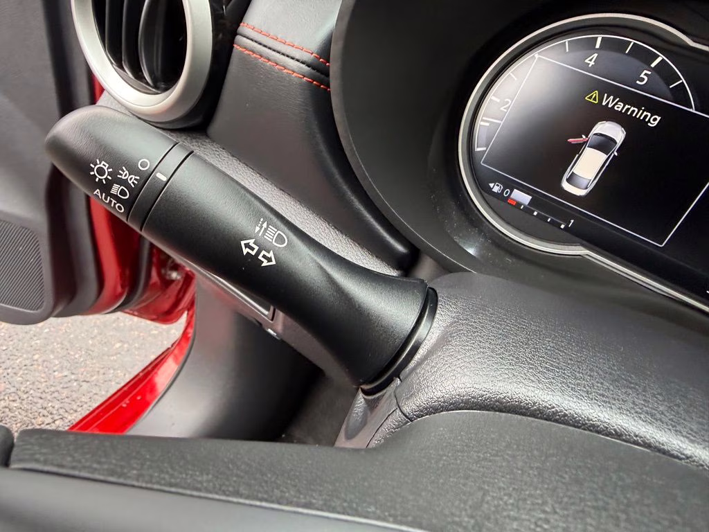 2025 Scarlet Ember Tintcoat Nissan Versa 1.6 SR FWD Sedan