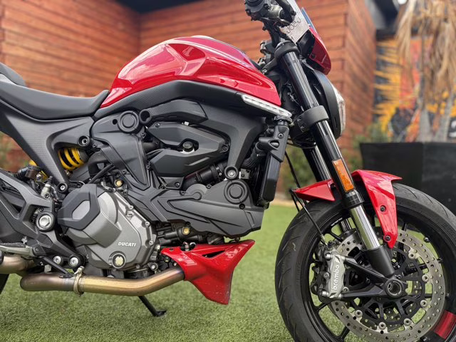 2024 RED Ducati MONSTER 937+