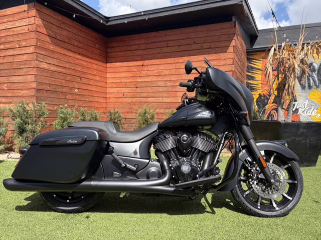 2026 BLACK SMOKE Indian CHIEFTAIN DARK HORSE