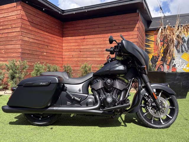 2026 BLACK SMOKE Indian CHIEFTAIN DARK HORSE