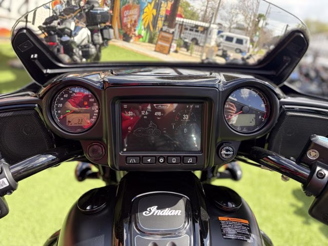 2026 BLACK SMOKE Indian CHIEFTAIN DARK HORSE