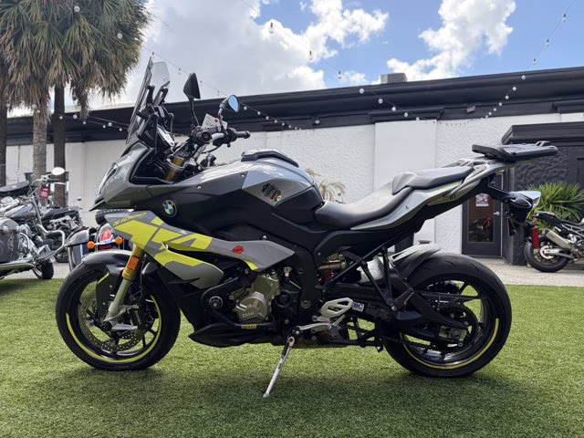 2016 BMW S 1000 XR
