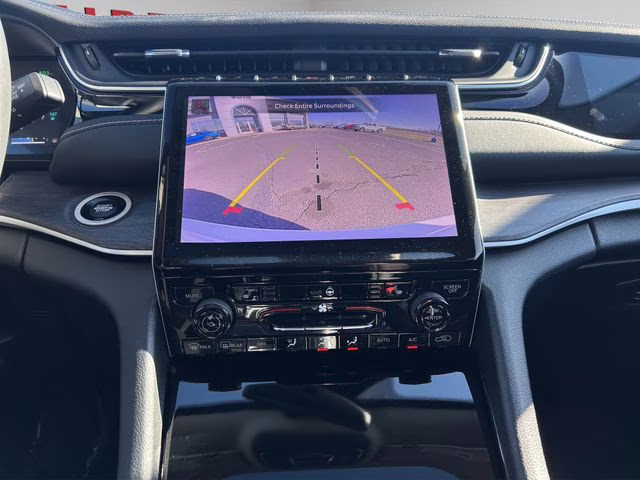 2023 Bright White Clearcoat Jeep Grand Cherokee 4xe 4X4 SUV