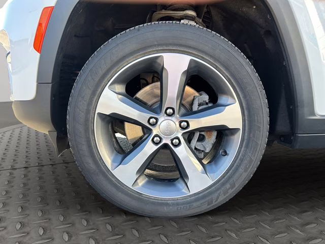 2023 Bright White Clearcoat Jeep Grand Cherokee 4xe 4X4 SUV